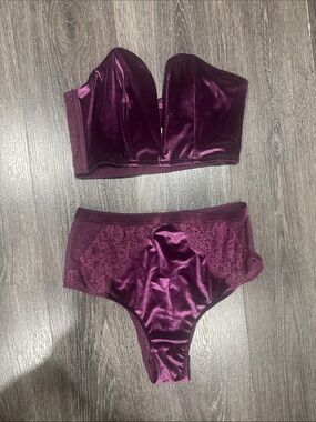 Victoria's Secret Velvet Lace Strapless Bandeau Set - Plum